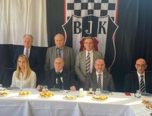 Beşiktaş yönetiminde istifa!