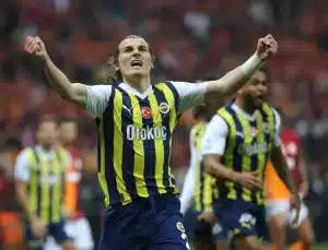 Fenerbahçeli Çağlar Söyüncü ve Serra Pakdemir evlendi! İşte düğünden görüntüler