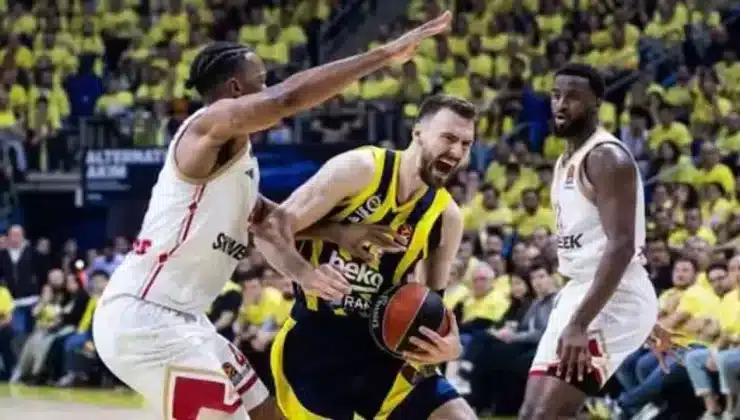 Fenerbahçe Beko dev zaferin ardından İstanbul’a döndü!