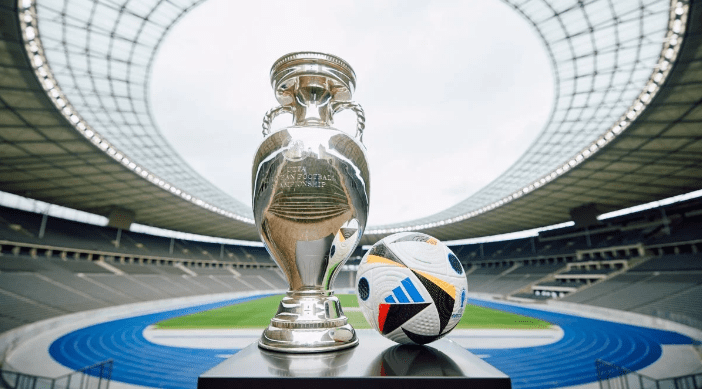 EURO 2024’ün resmi maç topunun detayları!