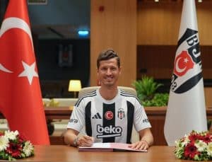 Son dakika | Beşiktaş, Salih Uçan ile yeni sözleşme imzaladı!