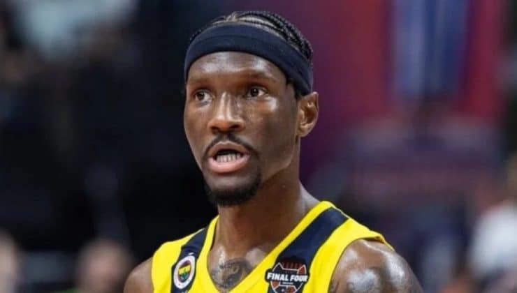 Fenerbahçe, Nigel Hayes-Davis ile sözleşme uzattı