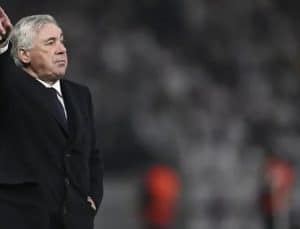 Carlo Ancelotti Real Madrid’in genç yıldızını takımda kalmaya ikna edemedi