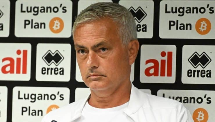 Jose Mourinho: Herkes bana adapte olmak için elinden gelenin en iyisini yapıyor