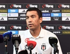 Beşiktaş’ta Giovanni van Bronckhorst’tan galibiyet sözleri: Takım halinde gelişmemiz gerekiyor