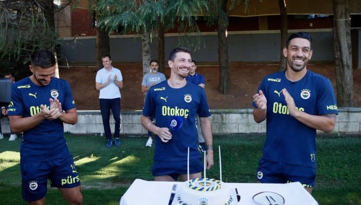 Fenerbahçe’de Mert Hakan Yandaş’ın doğum günü kutlandı