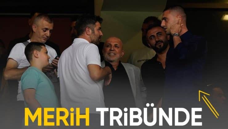 Merih Demiral, Fenerbahçe – Alanyaspor maçın tribünden izledi